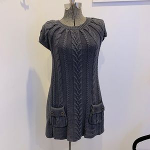 Knit dress/tunic with pockets